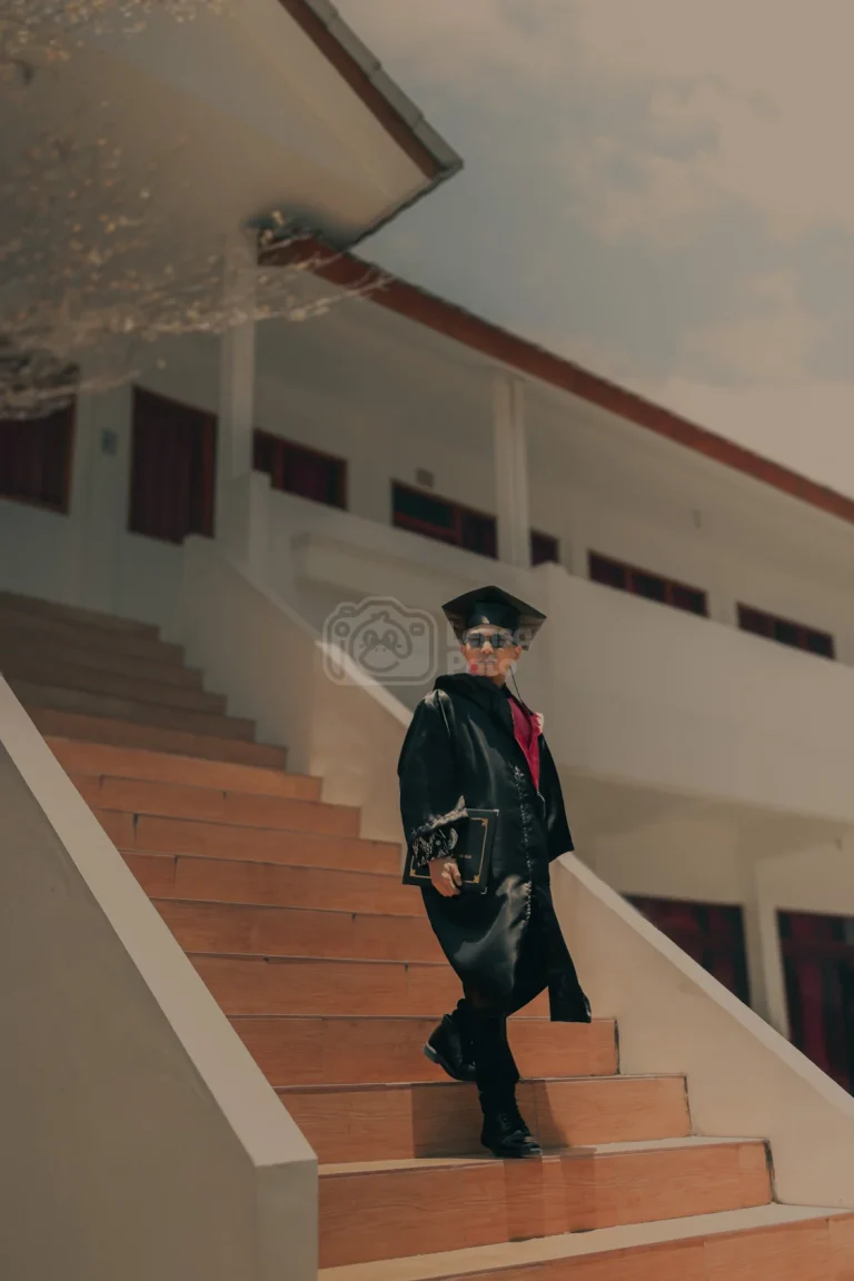 Foto wisuda David, Mahasiswa Universitas 17 Agustus 1945 (UNTAG) Banyuwangi, yang diambil di Universitas 17 Agustus 1945 (UNTAG) Banyuwangi pada momen Wisuda Sarjana XLVII Universitas 17 Agustus 1945 (UNTAG) Banyuwangi Periode I 2024/2025 tanggal 19 Oktober 2024